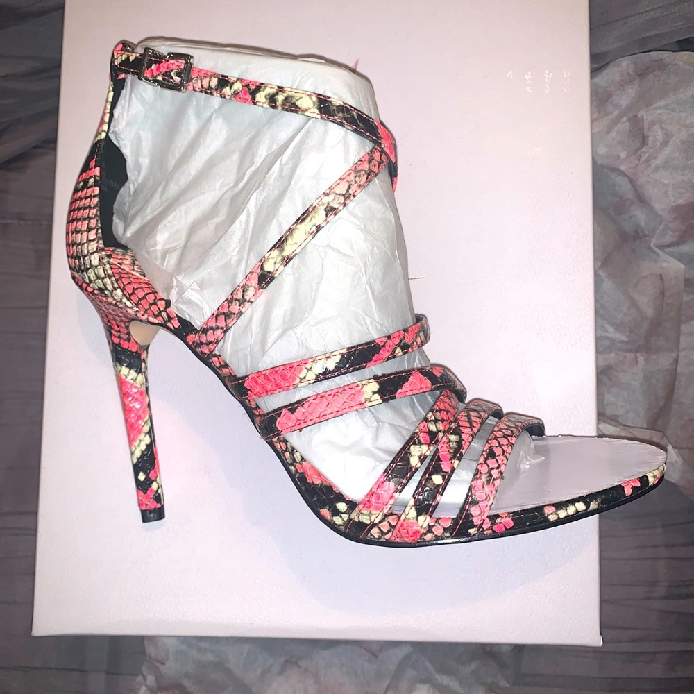 Jessica Simpson Zelta Strappy Sandal! Brand New, Never Worn in the Original Box